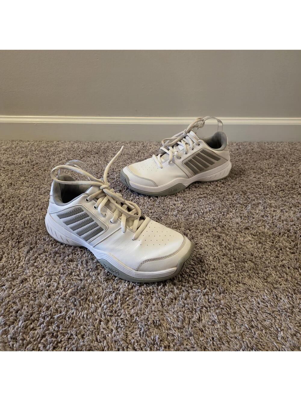 K-Swiss Court Express Tennis Shoe - Women sz 11 US